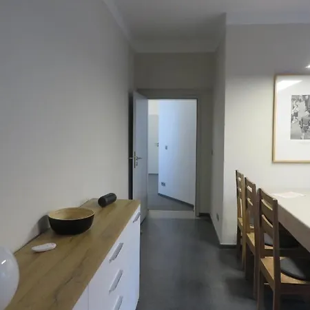 28 Für Bis Zu 7 Personen *